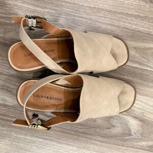 Lucky Brand Women's Cream Wedges